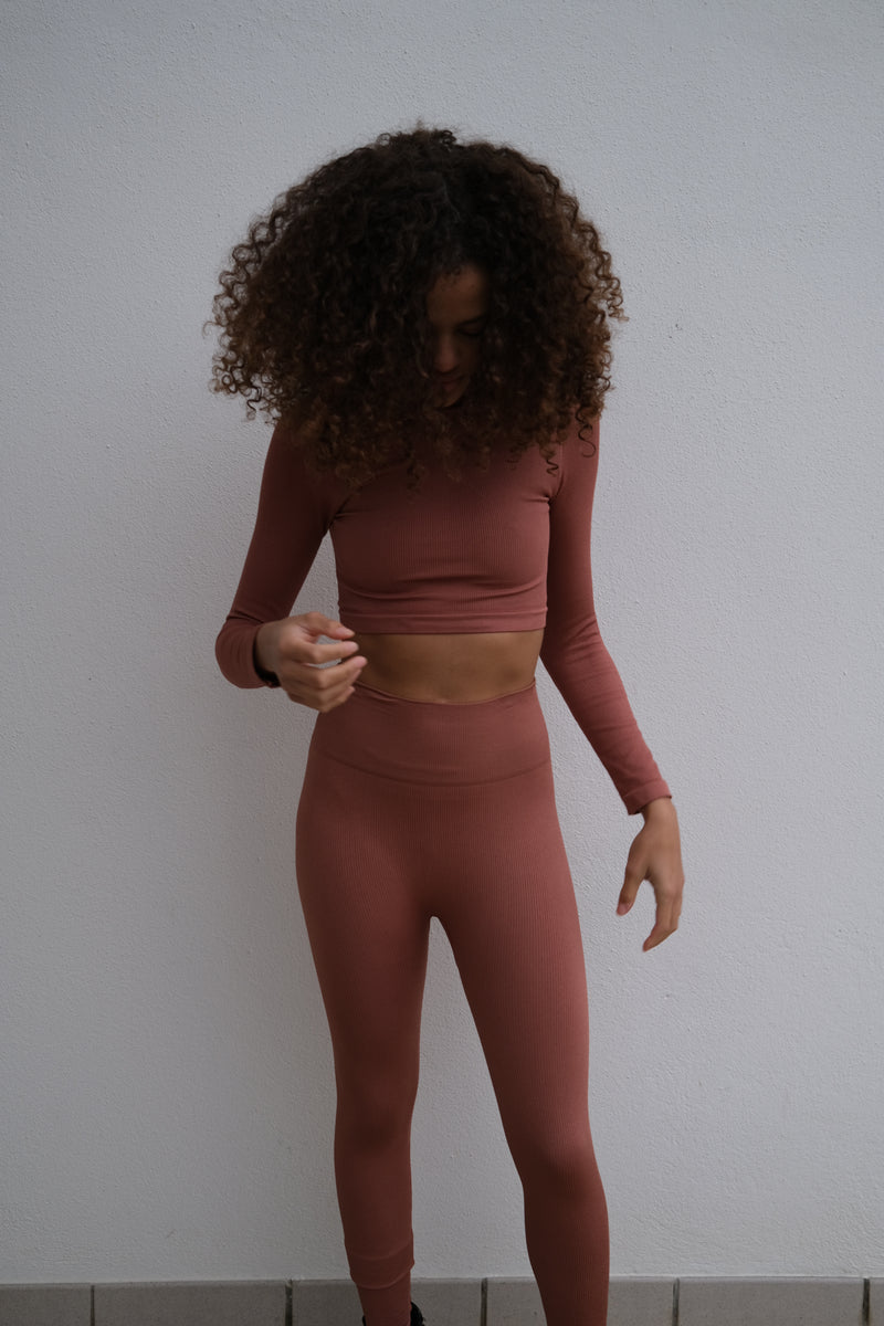 AWAKEN Ribbed Leggings | Rusty Pink | Image 7