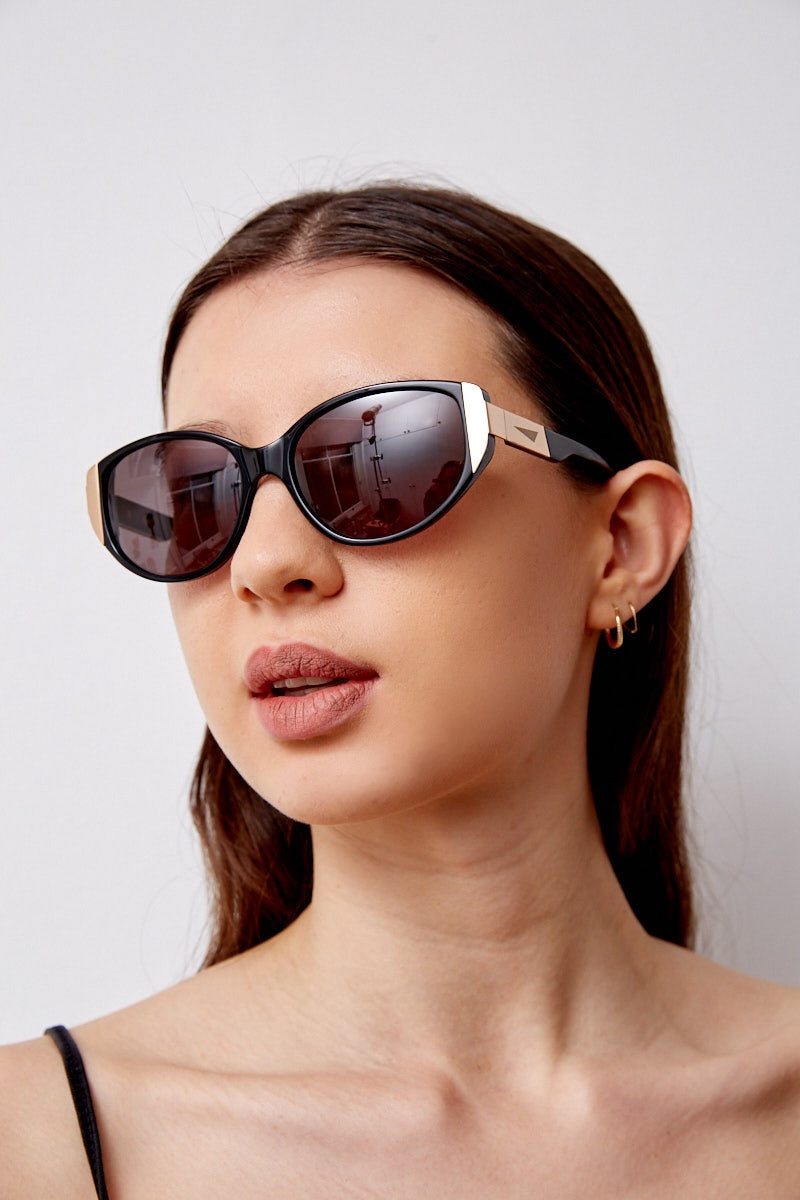 PETRA Sunglasses | Black | Image 6