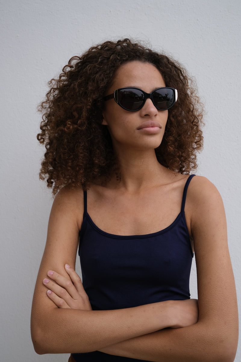 PETRA Sunglasses | Black | Image 4