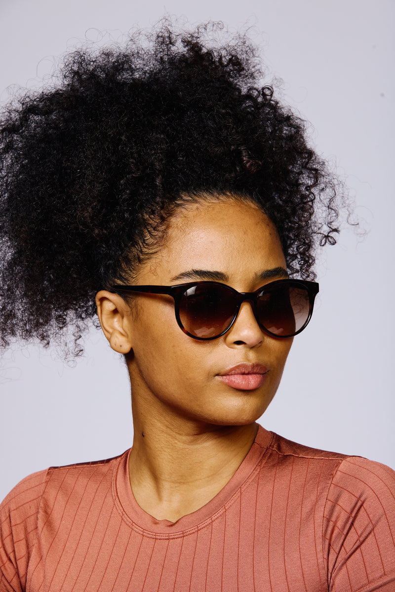 RIO Sunglasses | Dark Tortoiseshell | Image 4