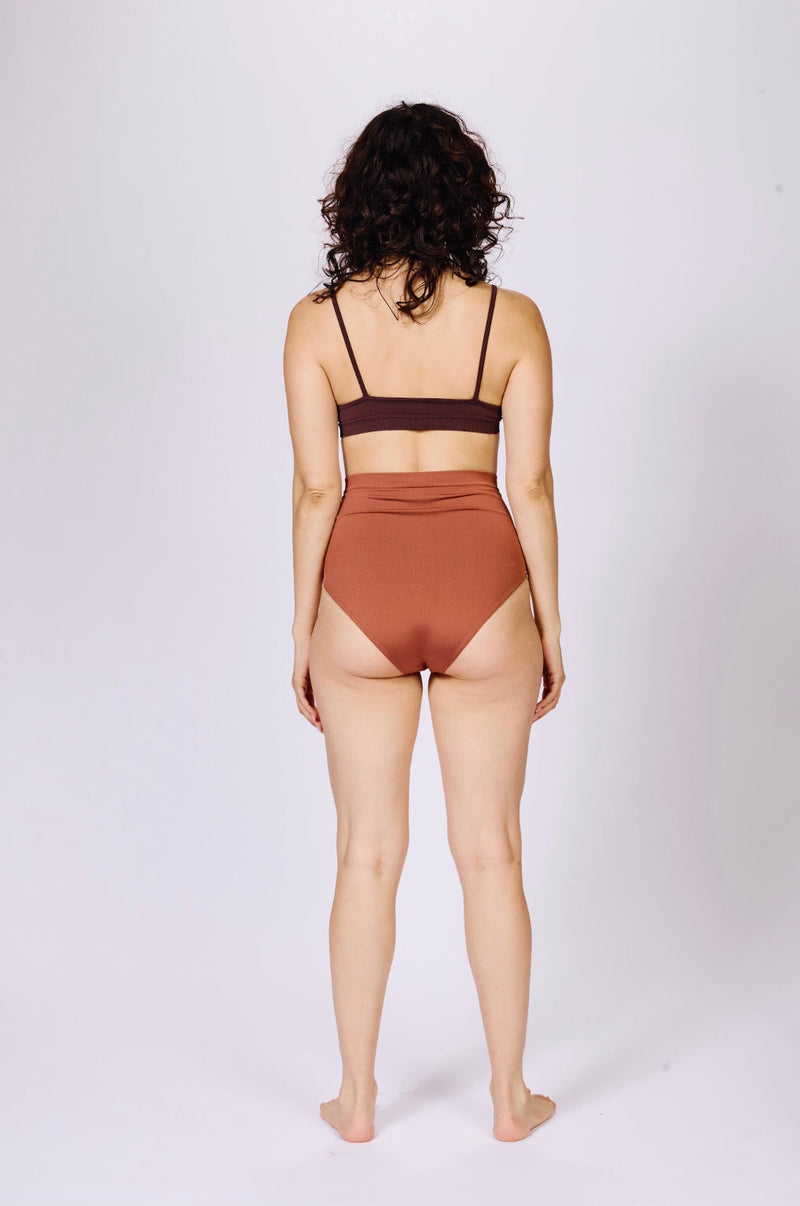 liberated in chocolate brown bra - supportive bralette - PRISM² - Bralette for big bust - Bralette for pregnancy - Bra for bigger breasts - Bra for smaller breasts - Gym bralette. Image 4.