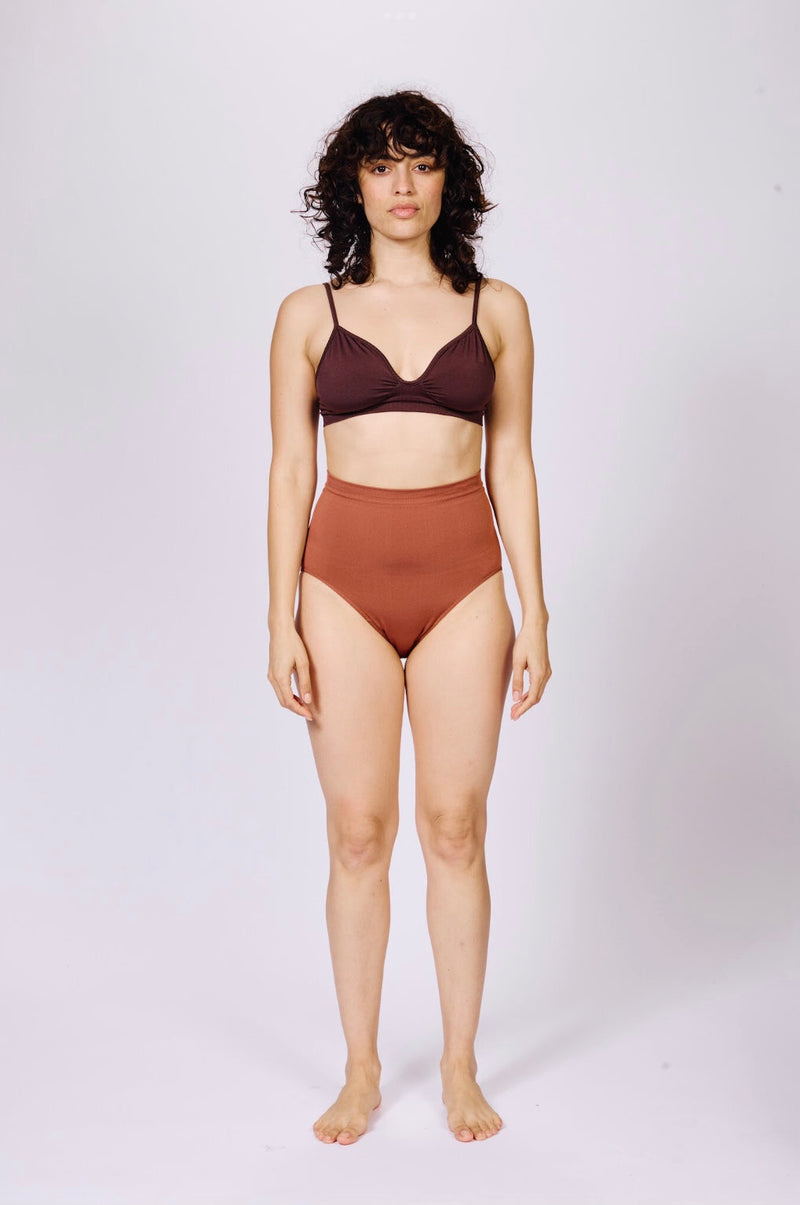 liberated bra top in chocolate brown - PRISM² - Bralette for pregnancy - Bra for bigger breasts - Bra for smaller breasts - Gym bralette - Maternity bra top - supportive bra top. Image 6.