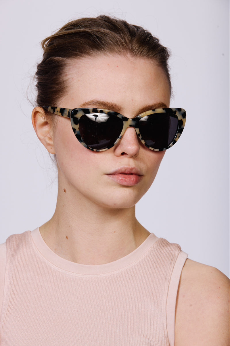 CAPRI Sunglasses | Cream Tortoiseshell | Image 5