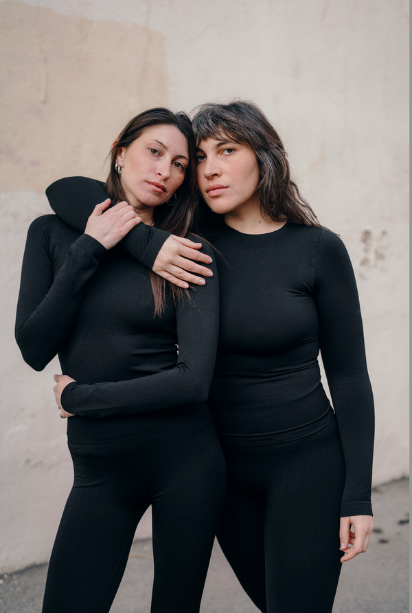 GRACIOUS Long Sleeved Top | Black