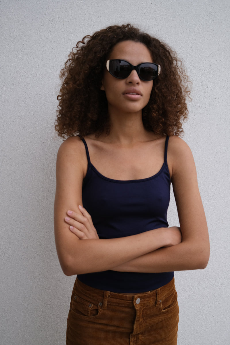 PETRA Sunglasses | Black | Image 5