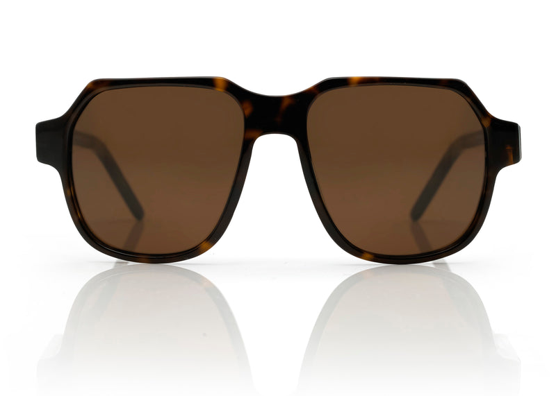 DAKOTA - Dark Tort with Brown Lens. A modern interpretation of the retro aviator frame. Reimagined into a lightweight, small to medium sized style, suitable for smaller faces shapes with its compact dimensions. Carl Zeiss CR39 brown lenses with an anti-scratch coating 100% UVA/UVB protection.