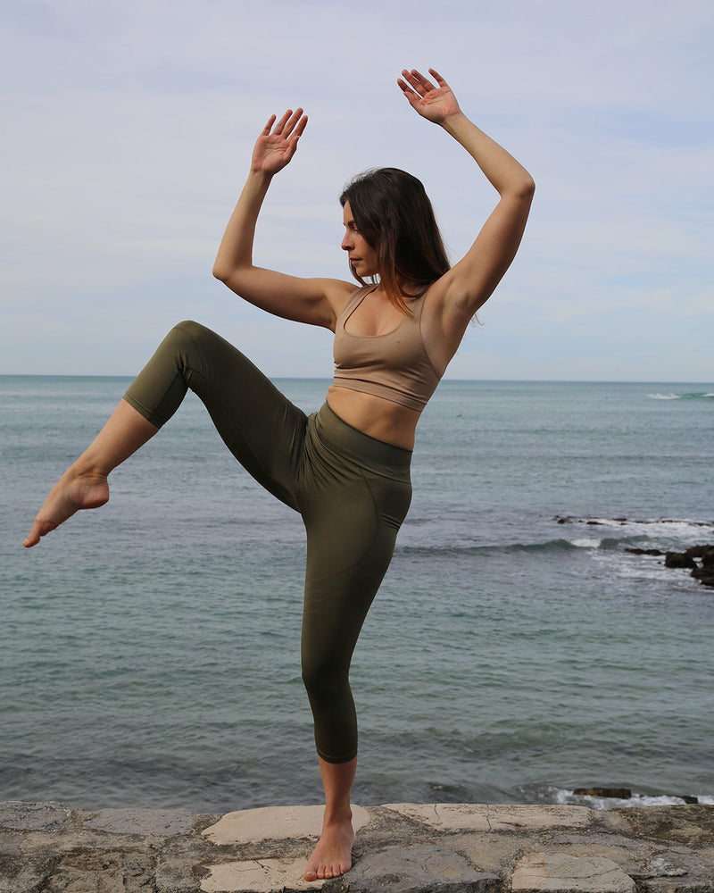 MOTION 3/4 Leggings | Olive | Image 2